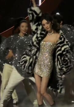 大幂幂跳舞——波涛汹涌