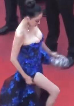 那位在戛纳电影节红毯上一摔成名的某某女星