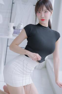 KYUL小姐姐的气质包臀裙穿搭