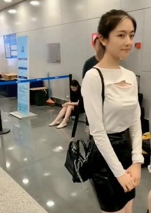 漂亮的邻家女孩,喜欢的给点个赞吧!