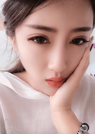 美女说自己养不起自己,有没有哪位财主想养她的