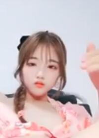 颜值很高的清纯萝莉黑丝露脸马尾辫