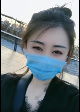 你觉得小姐姐是戴着口罩美 还是摘掉口罩美?