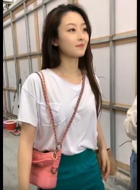 Ư��С��㷢����Ƶ �Աߴ�翴ɵ��