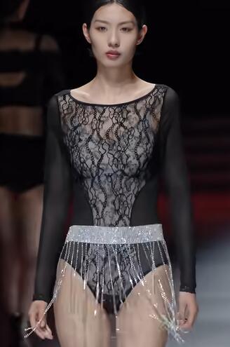 SIUF深圳内衣展2024 法安娜塑身透臀内衣秀