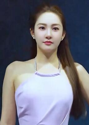 2024长春车展模特王凌冠