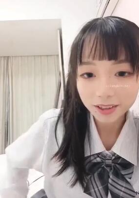 ����У����ֱ������ը��Сè��ʹ��