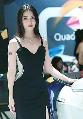 车展上非常漂亮的极品车模4