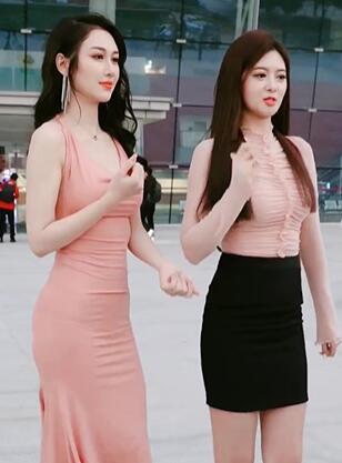 车展上非常漂亮的极品车模15