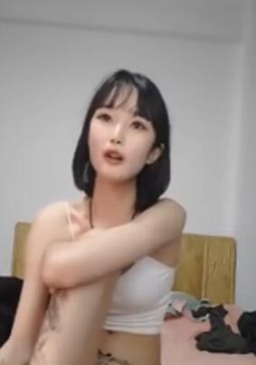 180CM的长腿妹妹这是进了砲兵团了四五个小伙排队