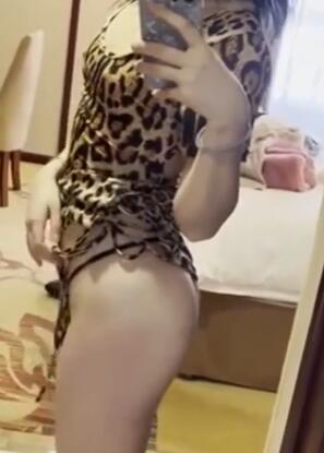 青春洋溢微博健身网红小奶牛