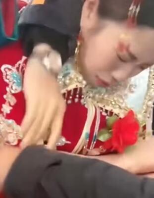 �������������������Ϯ�أ��������������ƿ���Ц