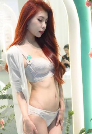2024深圳内衣展 玛莉娜 性感美女模特内衣秀