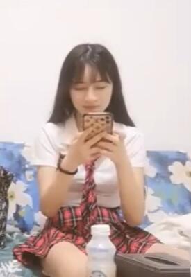 本人比照片还漂亮长腿美腿JK制服顶级美少女