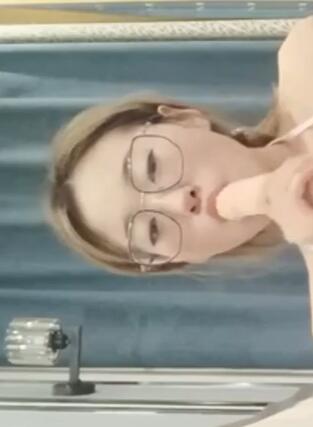 清纯眼镜双人秀