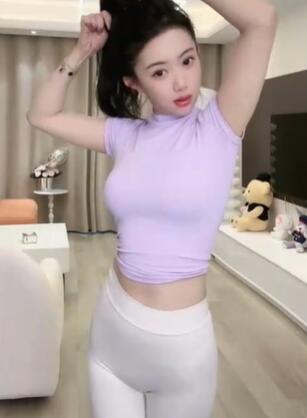 美女瑜伽裤热舞