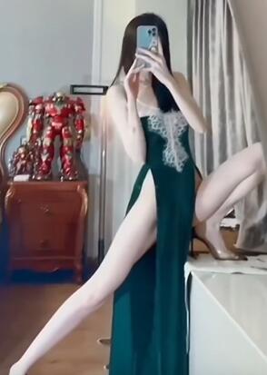 健身房#美女教练#尽心尽力#酒吧版