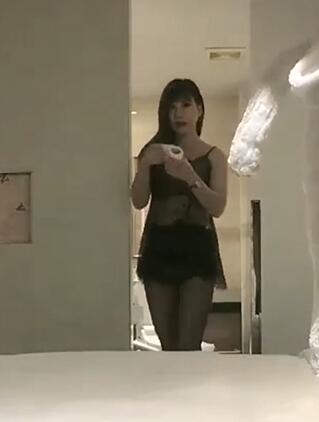 寂寞难耐约黑丝小妹