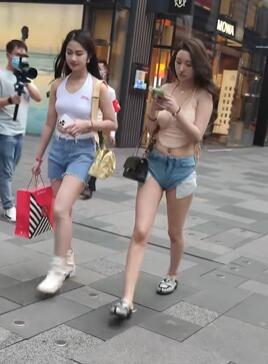 ̫������ĳ��̿���Ů