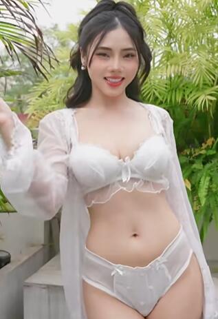 MAX ASIA - 美丽的内衣模特,我以为她是下凡的仙女