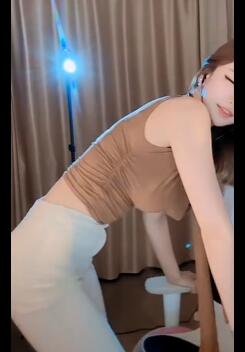 ¼����ɫ������Ů��������