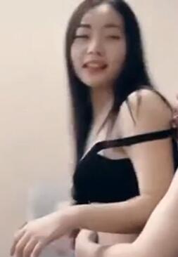 极品妹子送货上门被撩拨得春心荡漾