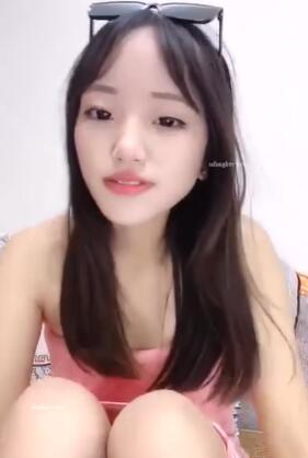 天花板颜值 可爱小嫩妹没想到能玩这么大