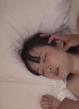 漂亮美眉被拍照威胁各种深喉